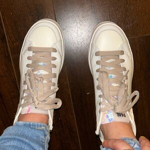 Brand new p448 sneakers